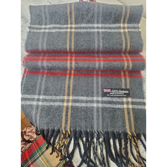 100 cashmere scarf made in scotland - Picture 1 of 3